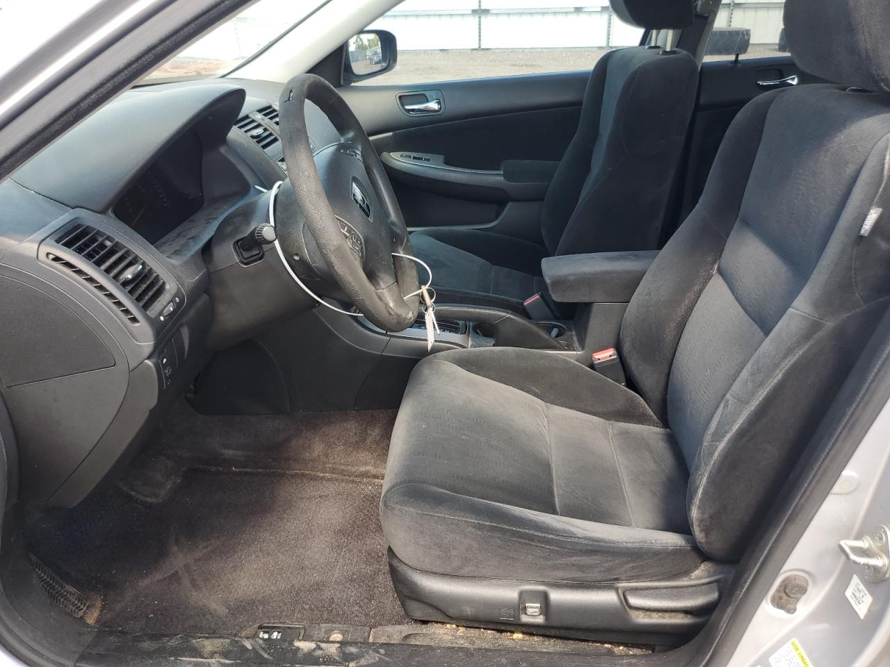 1HGCM56795A014811 2005 Honda Accord Ex