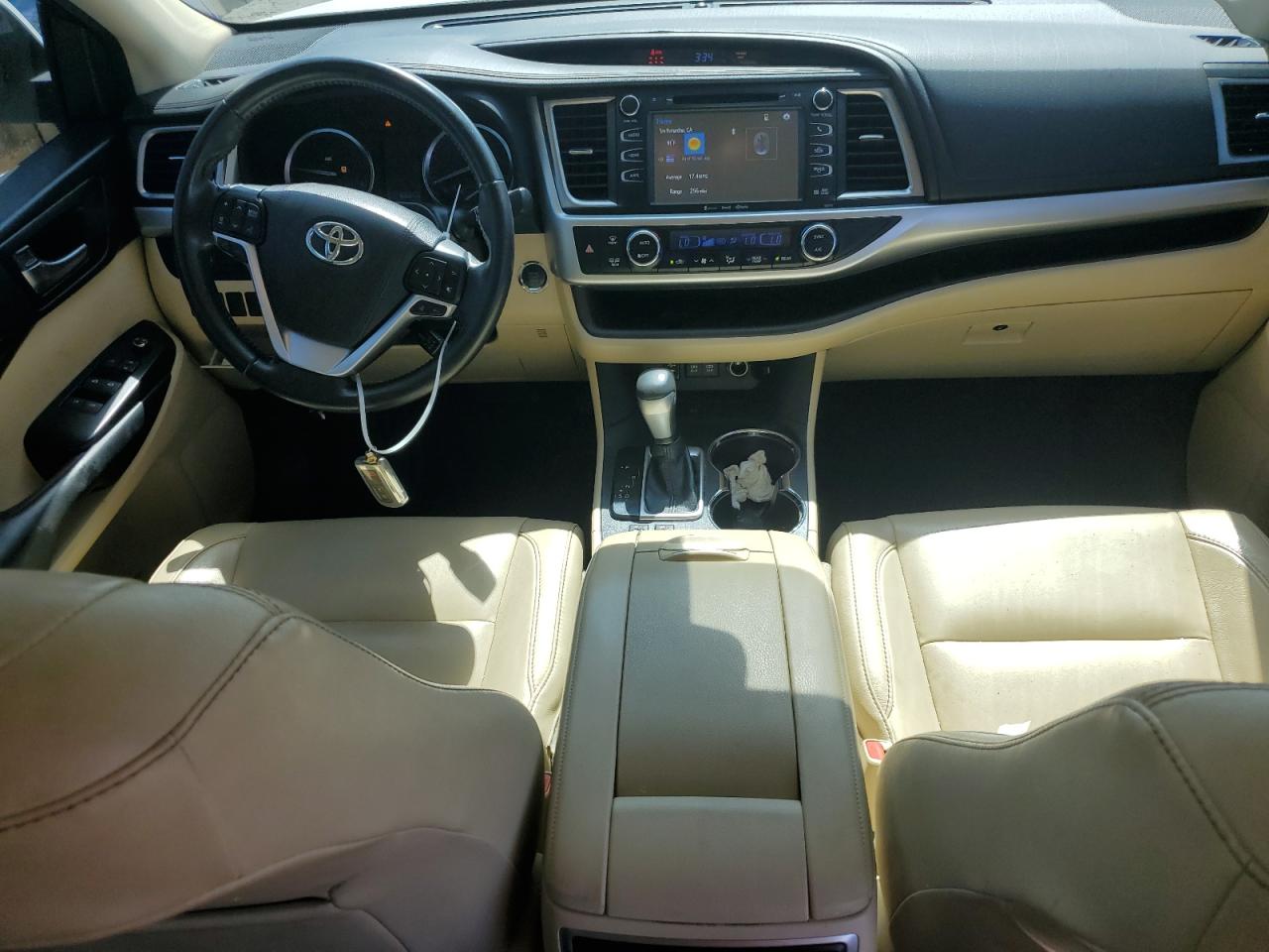 5TDKZRFH0JS543430 2018 Toyota Highlander Se