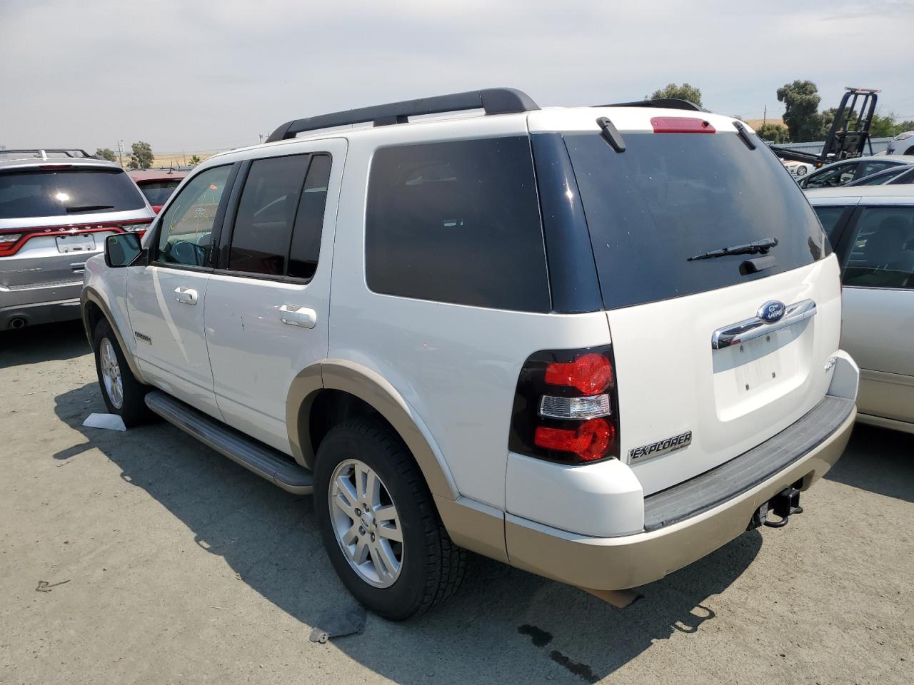 1FMEU74E18UA89814 2008 Ford Explorer Eddie Bauer