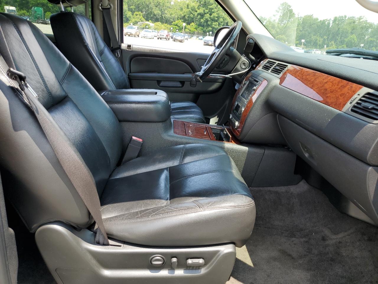 1GNMCBE39AR233189 2010 Chevrolet Tahoe C1500 Lt