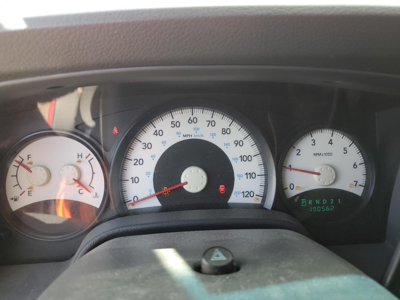 1D4HB38N05F574927 2005 Dodge Durango St