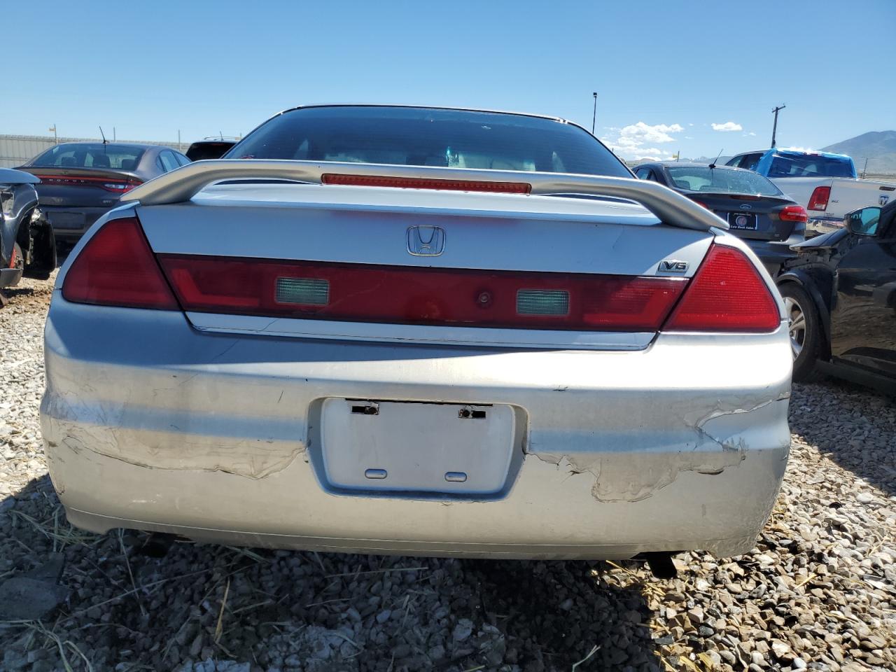 1HGCG22462A004881 2002 Honda Accord Lx