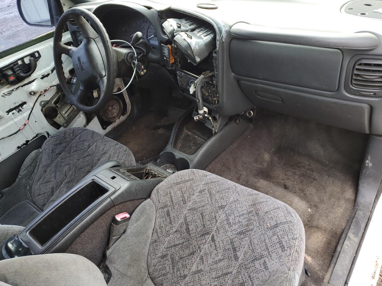 1GTCS19W318233958 2001 GMC Sonoma