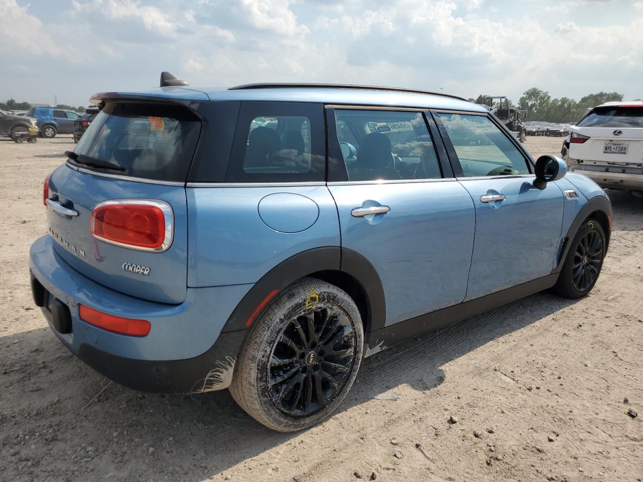 2016 Mini Cooper Clubman vin: WMWLN5C51G2E30363