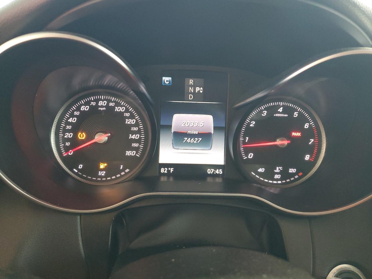 55SWF4JB5HU233058 2017 Mercedes-Benz C 300