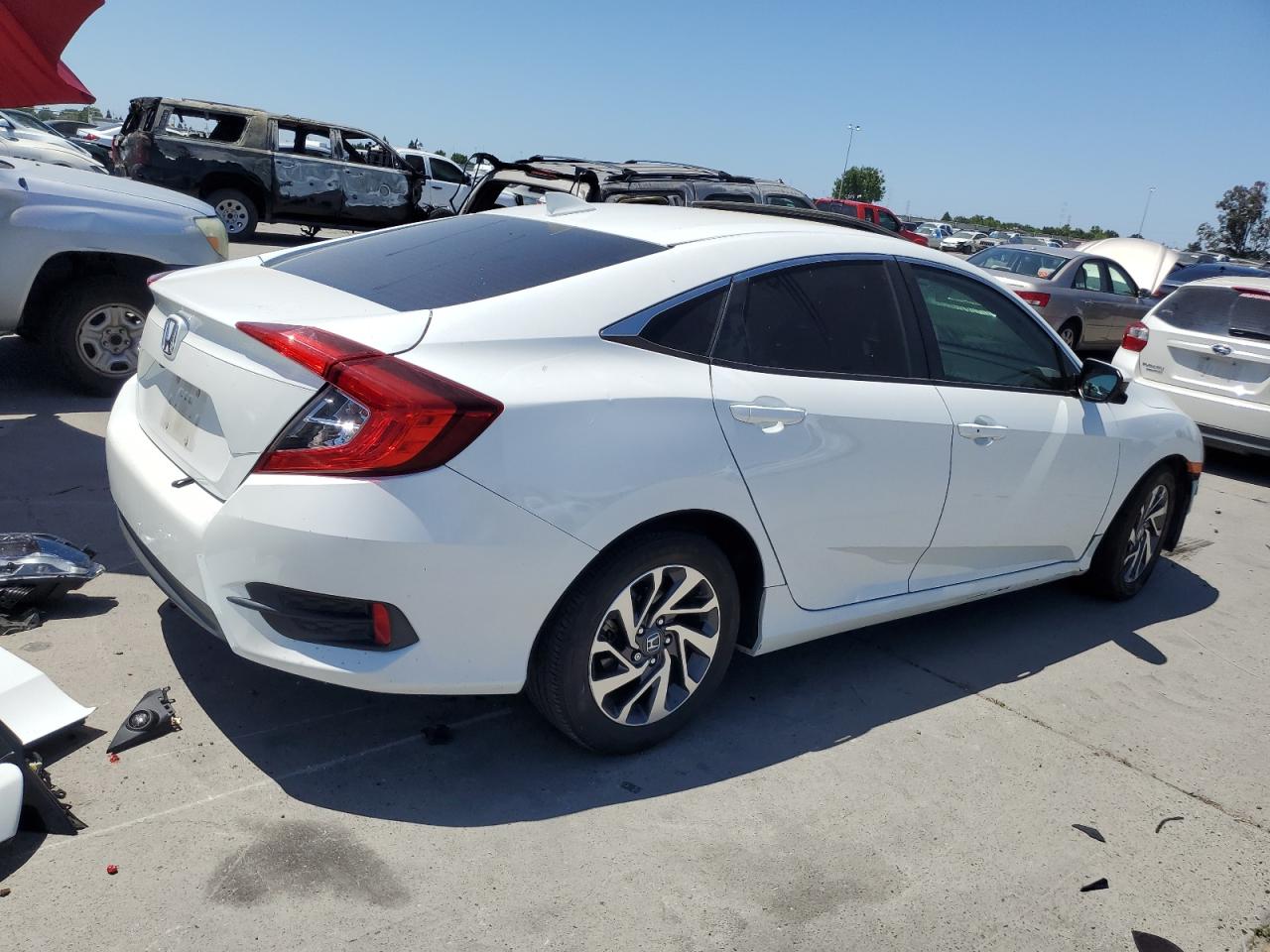 2HGFC2F71JH540876 2018 Honda Civic Ex