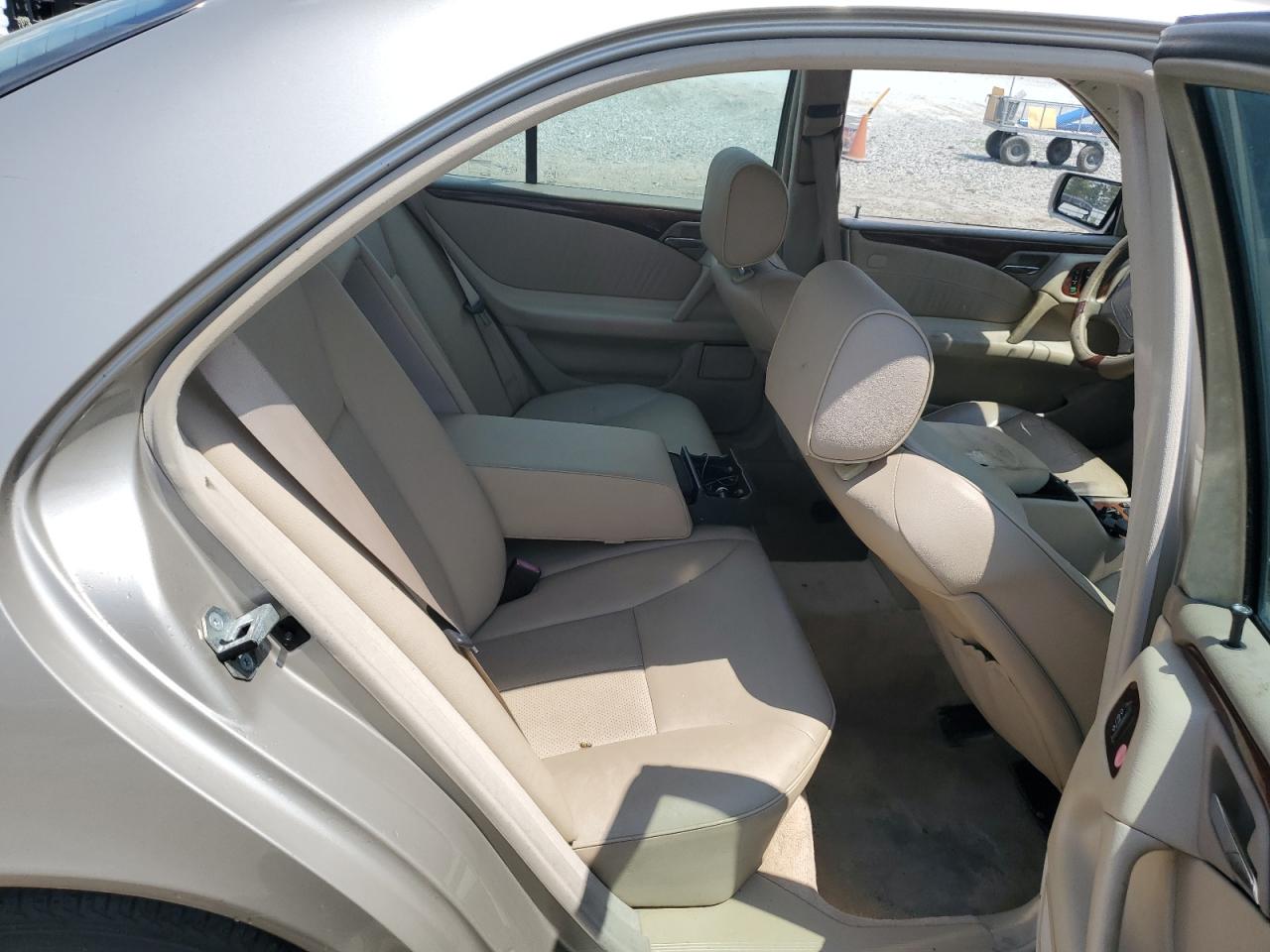 WDBJF65H4XA906045 1999 Mercedes-Benz E 320