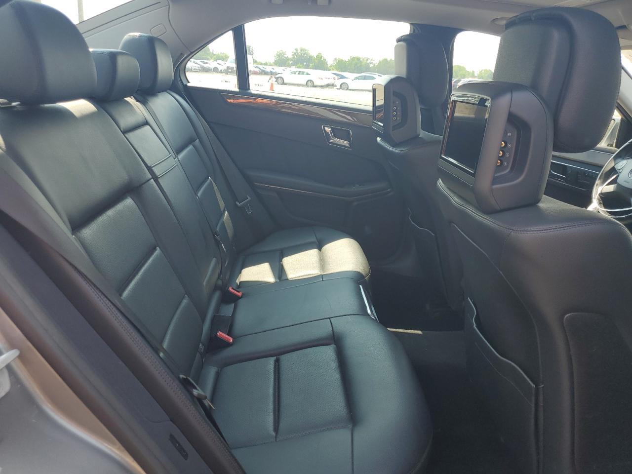 WDDHF8HBXAA076073 2010 Mercedes-Benz E 350 4Matic