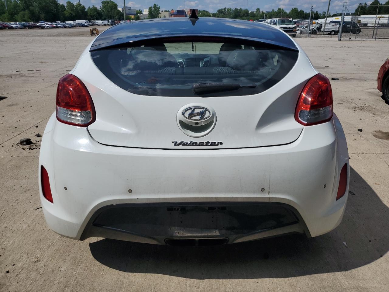 2014 Hyundai Veloster vin: KMHTC6AD9EU192460