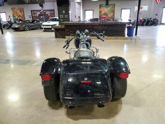 2019 HARLEY-DAVIDSON FLRT 1HD1MCP19KB858260