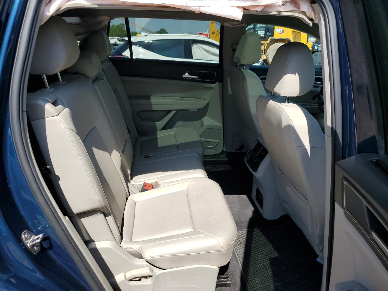 1V2MR2CA9JC528044 2018 Volkswagen Atlas Sel