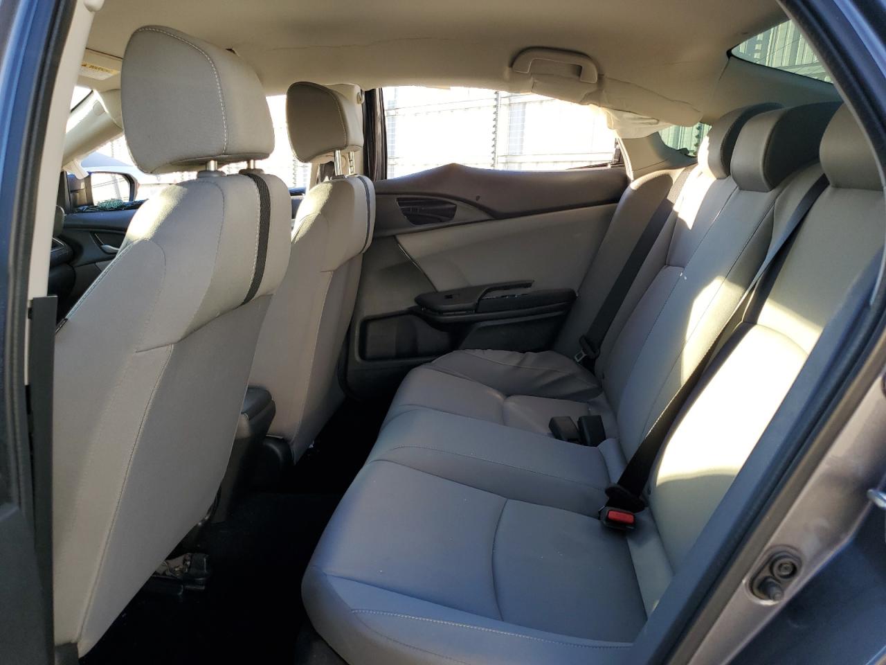 2018 Honda Civic Lx vin: 2HGFC2F57JH520579