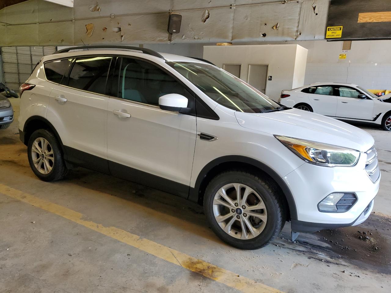 2018 Ford Escape Se vin: 1FMCU9GD3JUB17365