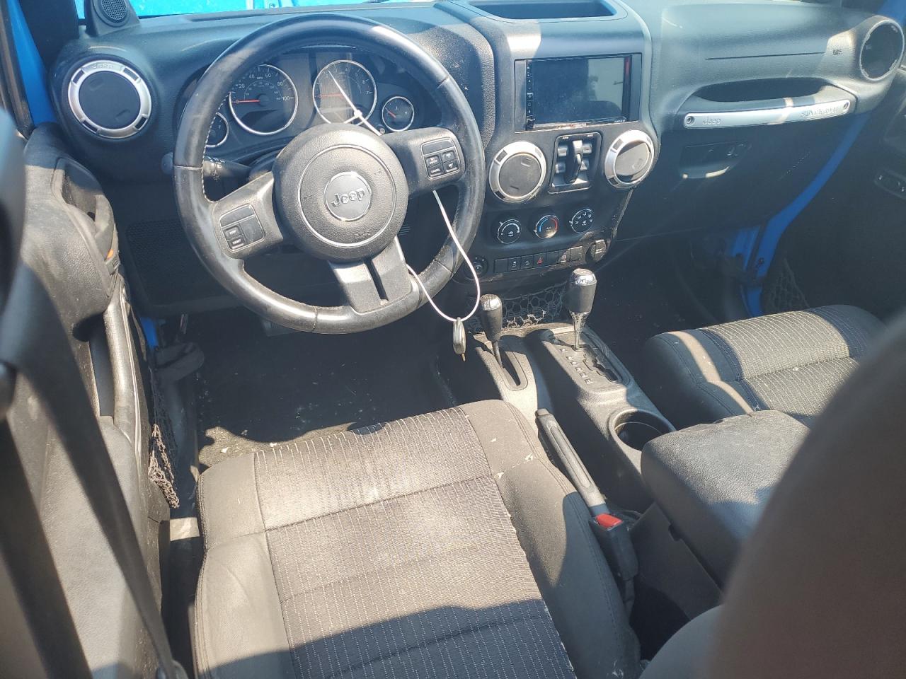 1J4BA5H1XBL634752 2011 Jeep Wrangler Unlimited Sahara