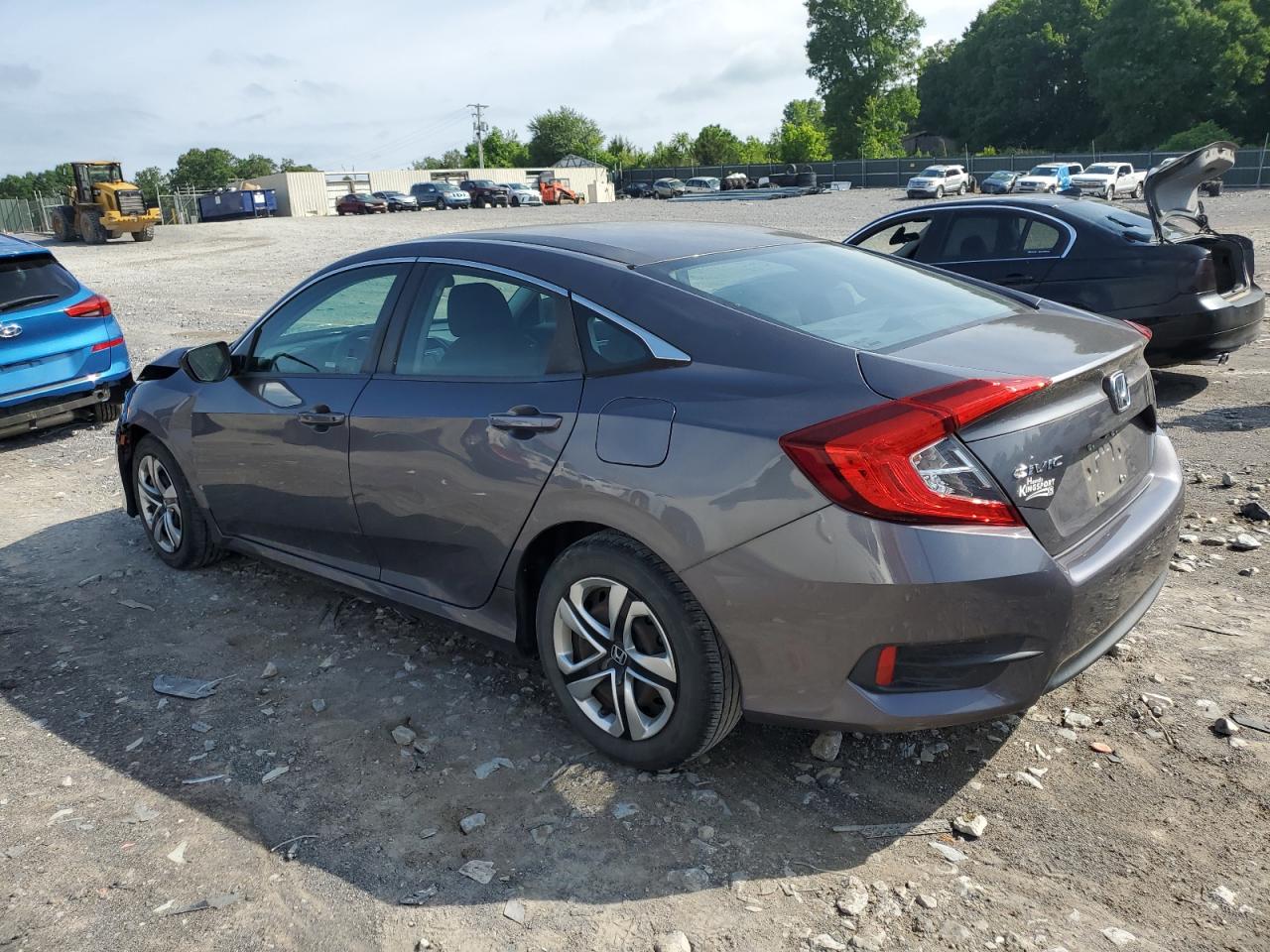 2HGFC2F56JH539639 2018 Honda Civic Lx