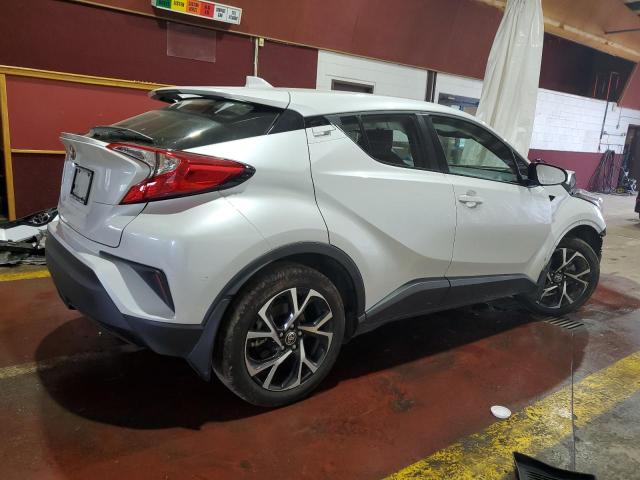 NMTKHMBX4NR147976 Toyota C-HR XLE 3