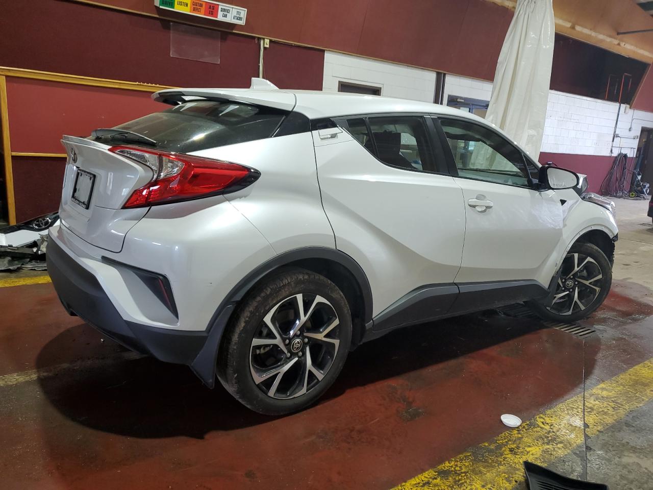 2022 Toyota C-Hr Xle vin: NMTKHMBX4NR147976