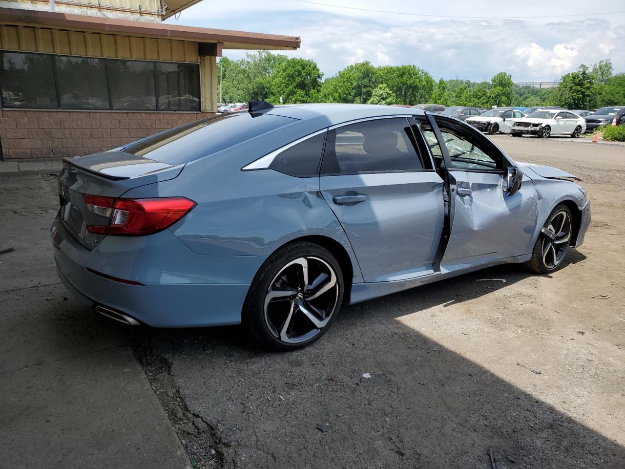 2022 Honda Accord Sport vin: 1HGCV2F3XNA011571