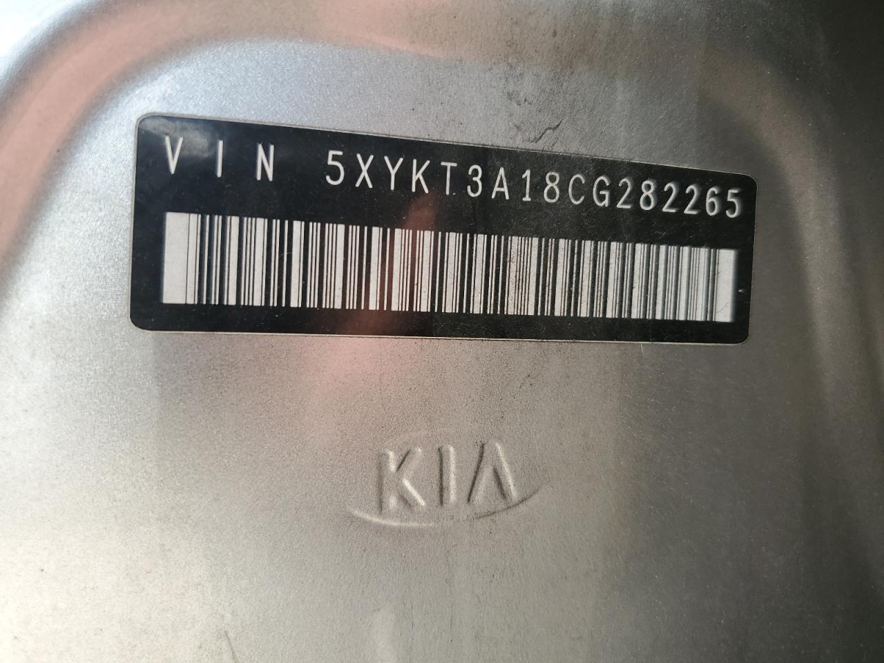 5XYKT3A18CG282265 2012 Kia Sorento Base