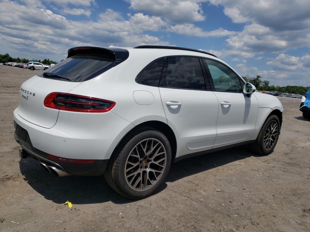 WP1AB2A53JLB35802 2018 Porsche Macan S