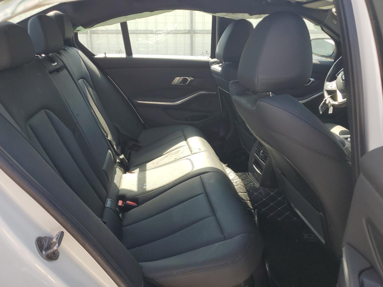 3MW5R7J01M8C06360 2021 BMW 330Xi