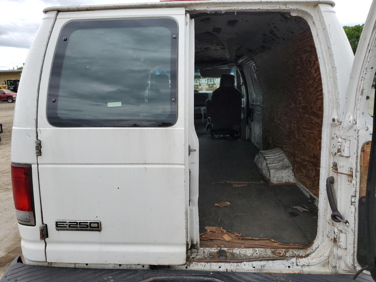 1FTNS24L09DA19038 2009 Ford Econoline E250 Van