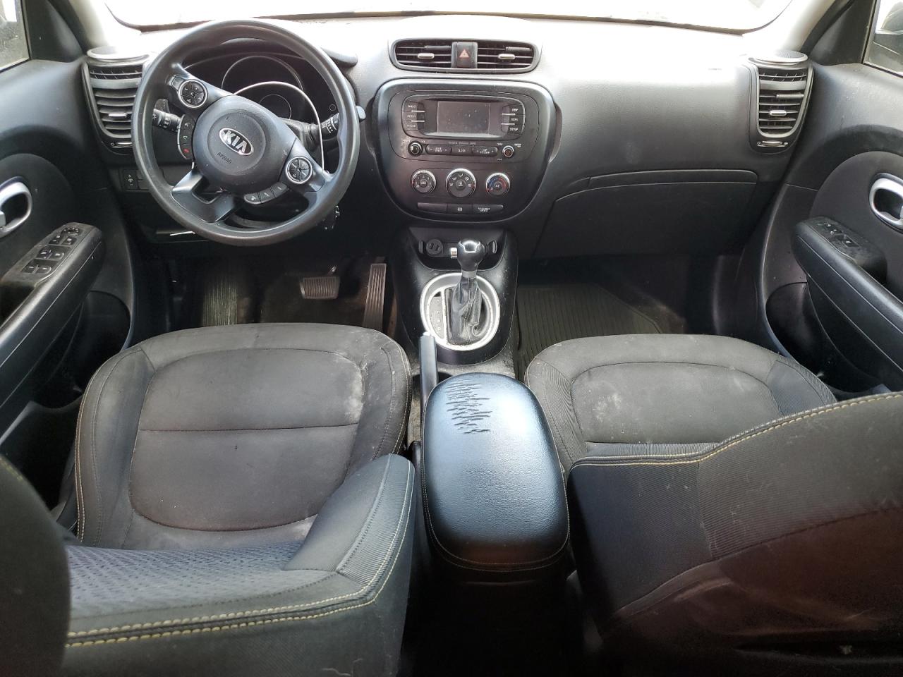 KNDJP3A56G7377641 2016 Kia Soul +