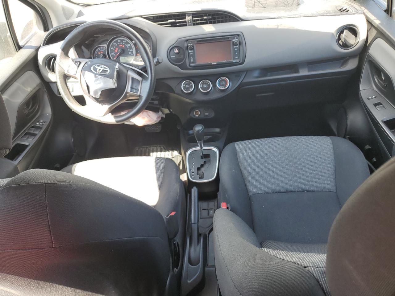 VNKKTUD33HA082329 2017 Toyota Yaris L