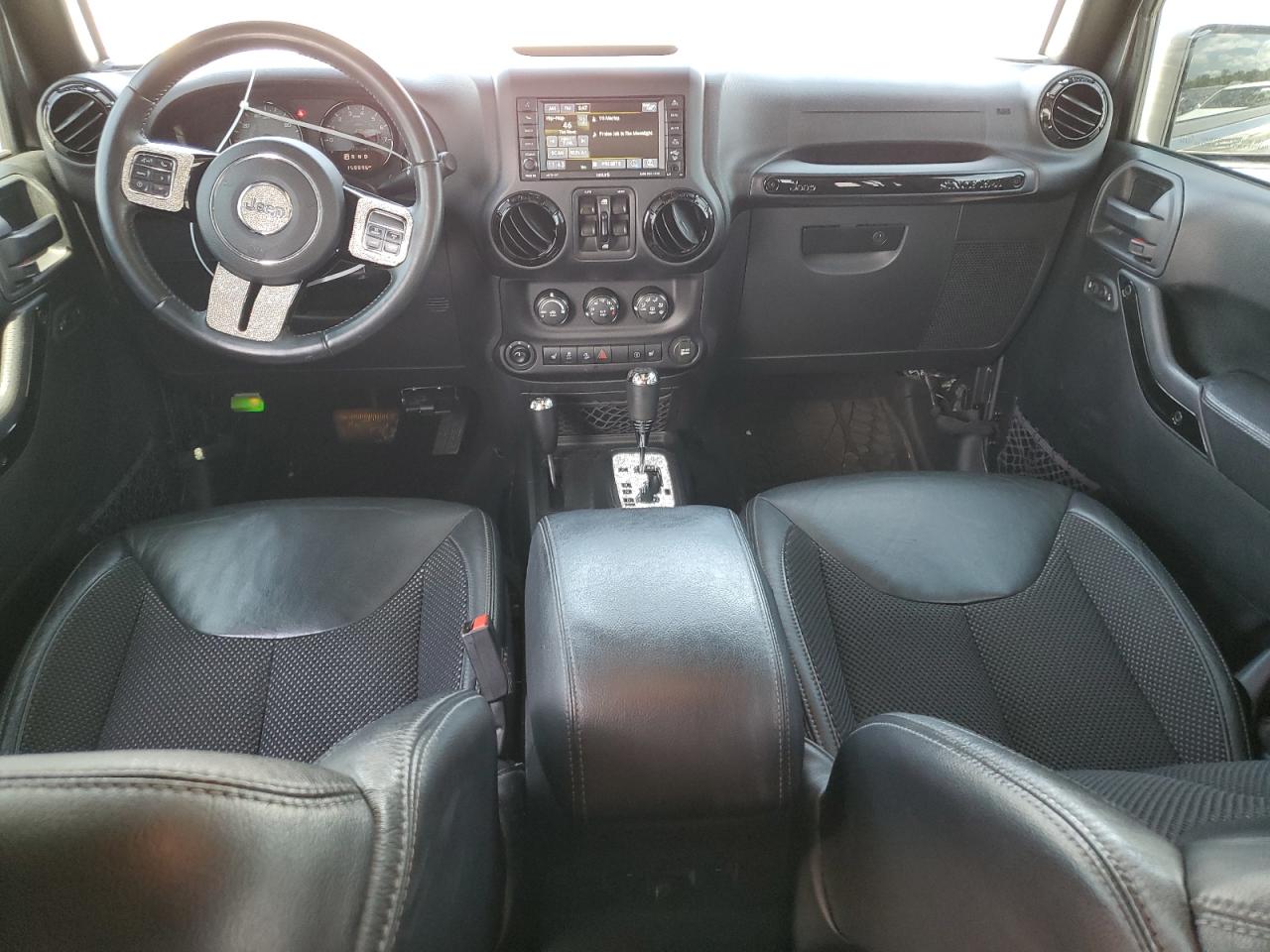 1C4HJWEG5GL238914 2016 Jeep Wrangler Unlimited Sahara