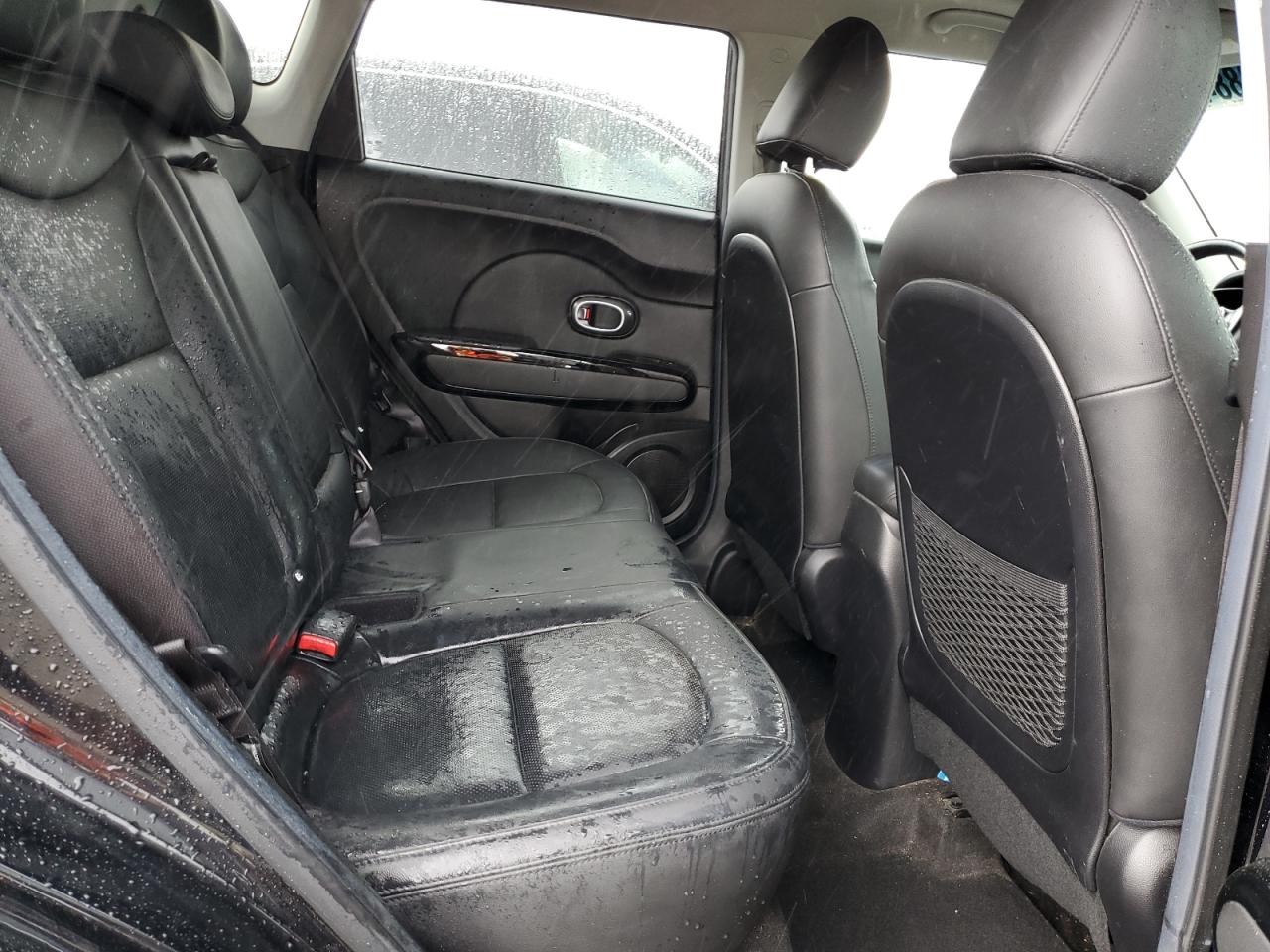 KNDJX3A58G7371193 2016 Kia Soul !