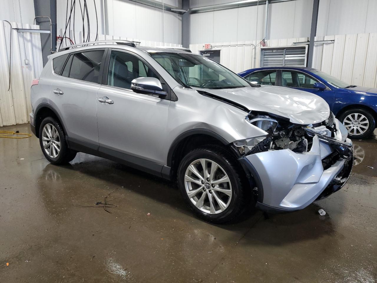 2T3DFREV2JW745337 2018 Toyota Rav4 Limited