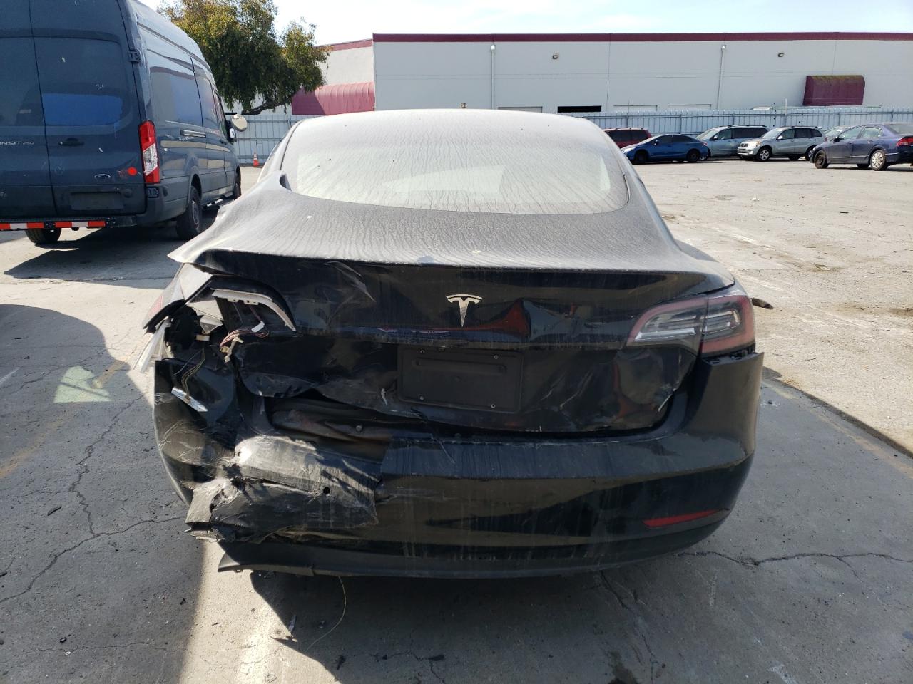 2019 Tesla Model 3 vin: 5YJ3E1EAXKF190092