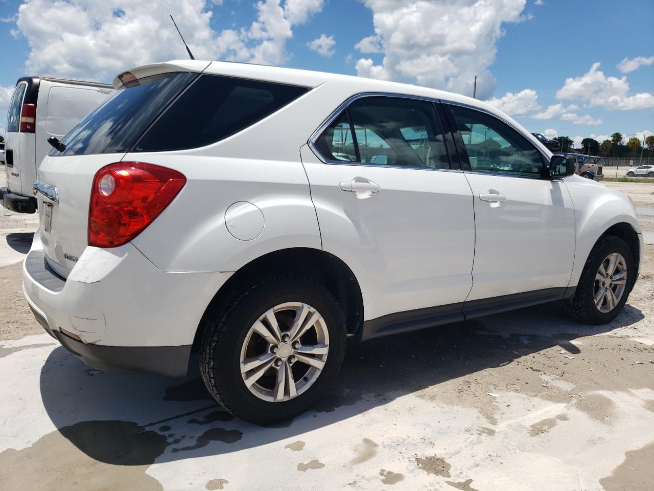 2012 Chevrolet Equinox Ls vin: 2GNFLCEK7C6311747