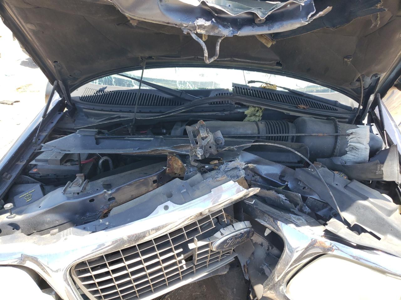 1FMRU17LXYLB63990 2000 Ford Expedition Eddie Bauer