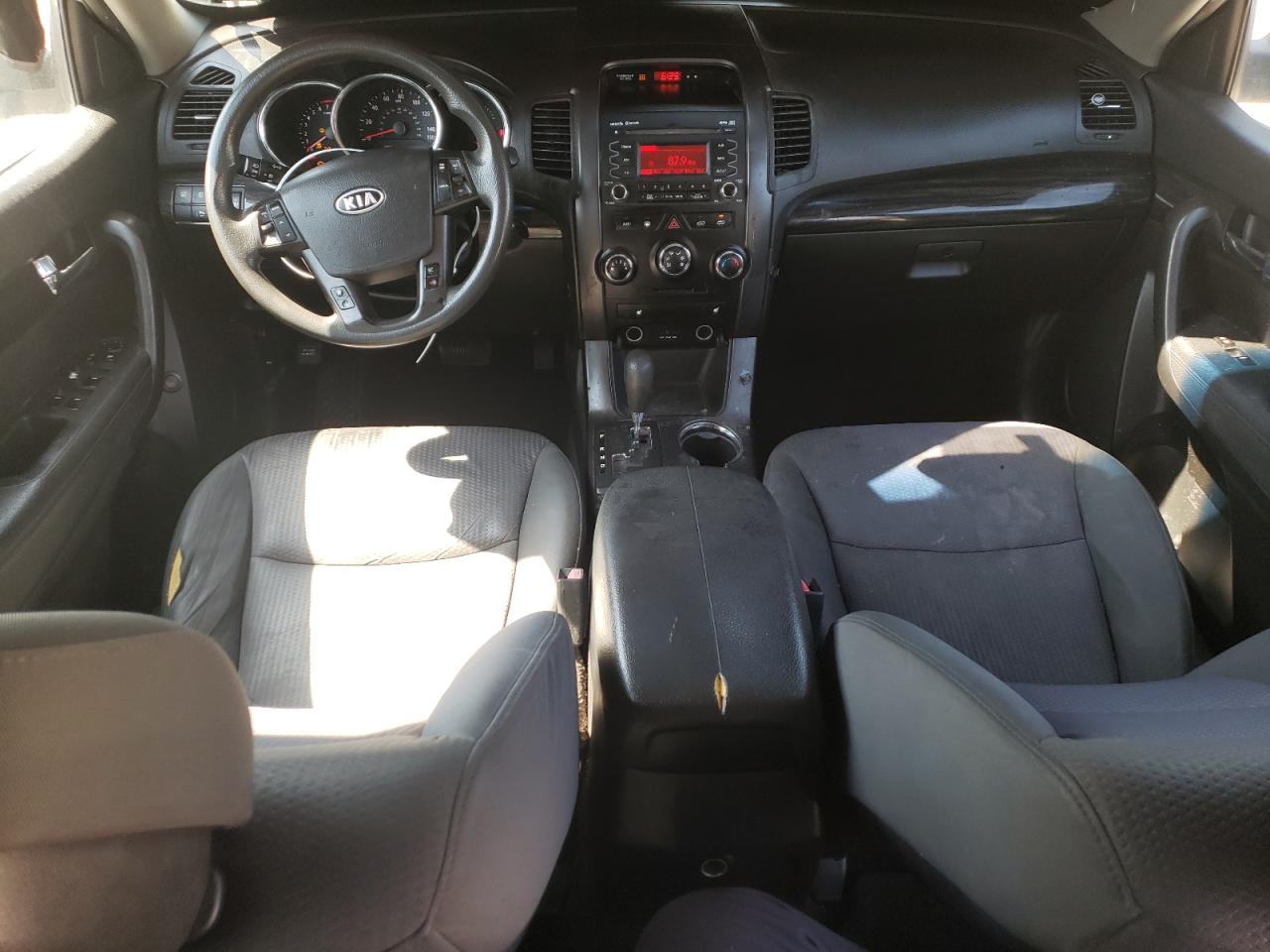 2012 Kia Sorento Base vin: 5XYKT4A20CG300532