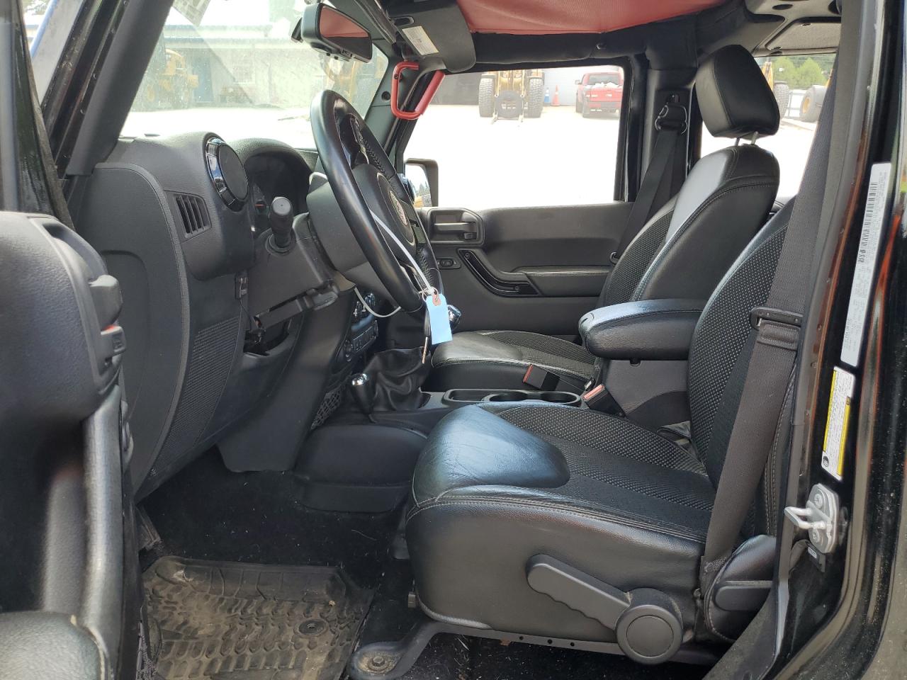 1C4BJWEG1GL194139 2016 Jeep Wrangler Unlimited Sahara