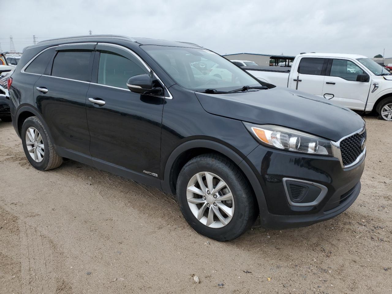 2016 Kia Sorento Lx vin: 5XYPGDA52GG137988