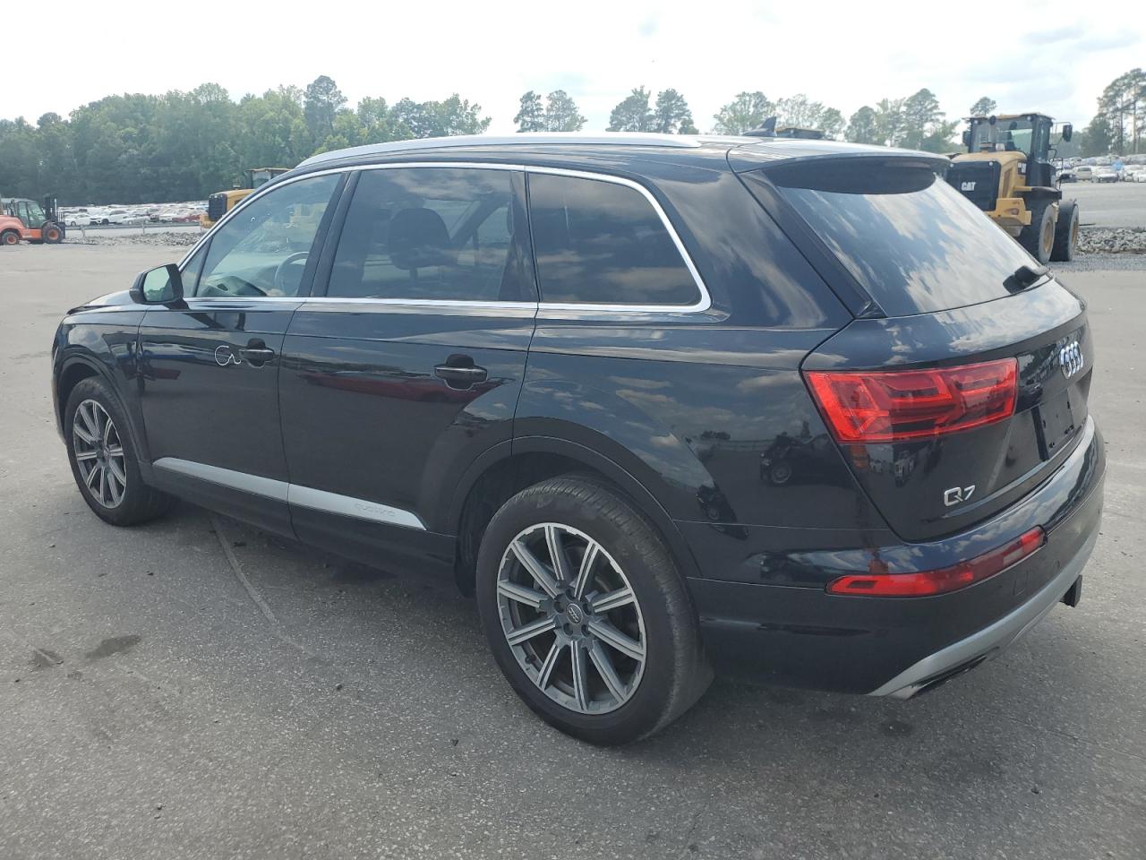 WA1LAAF78JD002071 2018 Audi Q7 Premium Plus