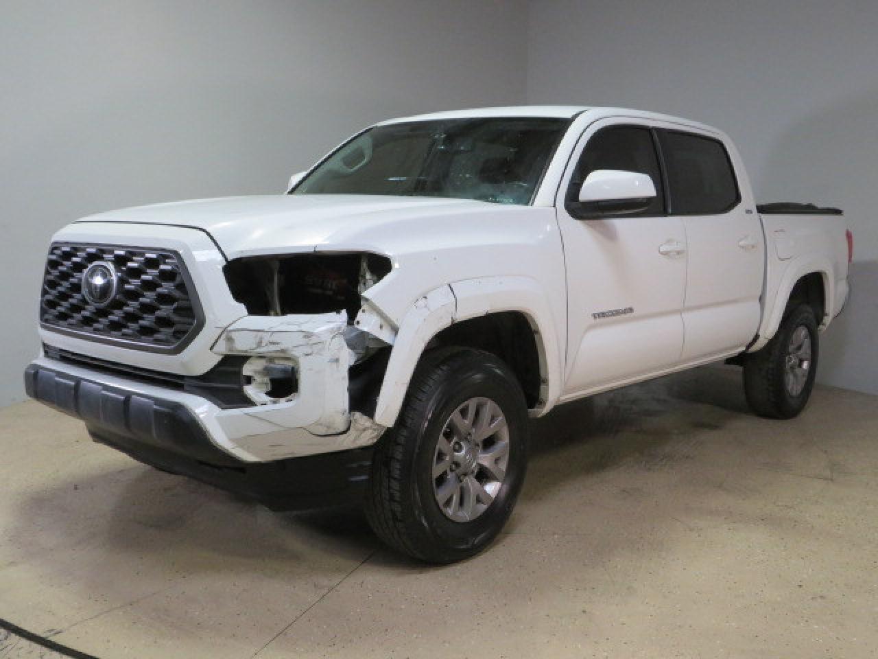 2016 Toyota Tacoma Double Cab vin: 3TMAZ5CNXGM003462