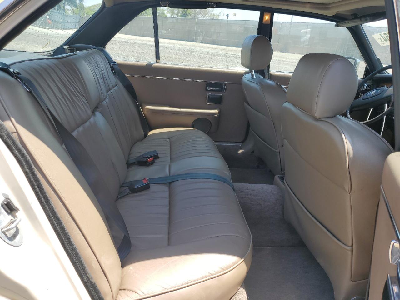 SAJAV1341FC391081 1985 Jaguar Xj6