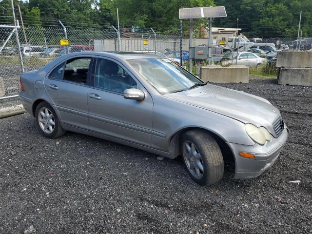 2003 Mercedes-Benz C 240 4Matic VIN: WDBRF81J93F372304 Lot: 59049614