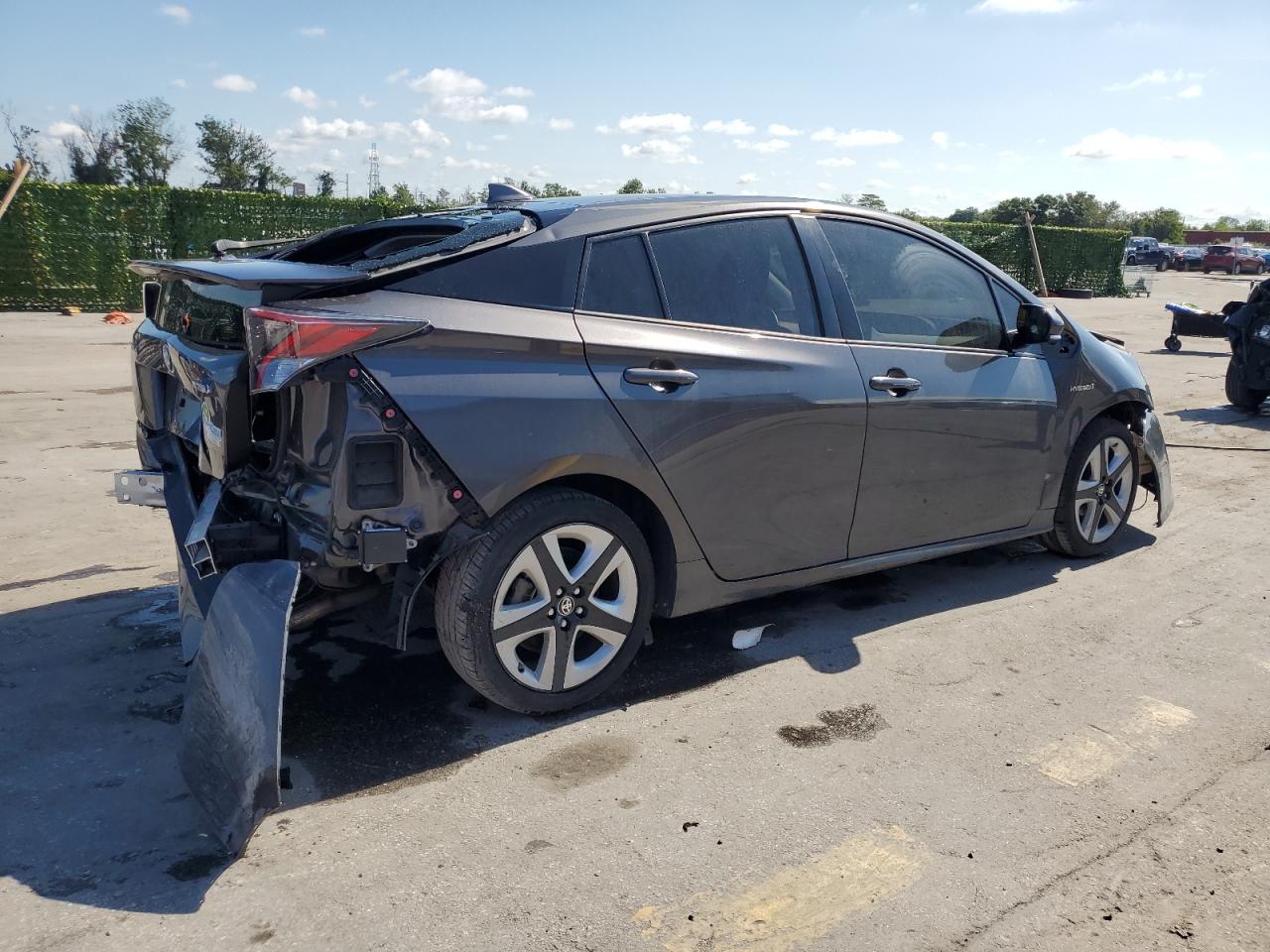 2018 Toyota Prius vin: JTDKARFU1J3548299