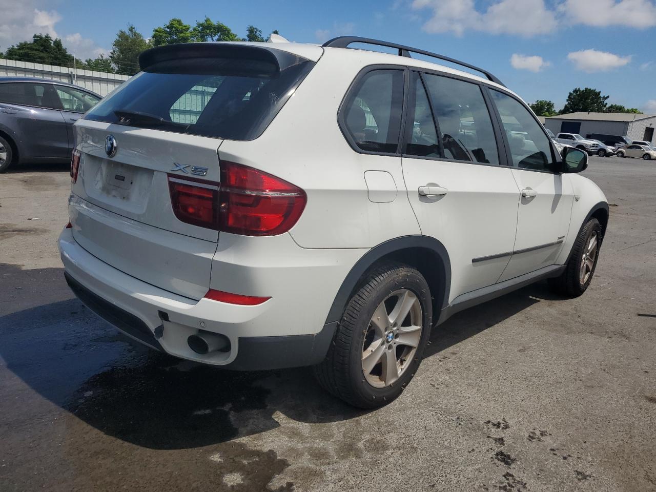 2013 BMW X5 xDrive35I vin: 5UXZV4C56D0E14480