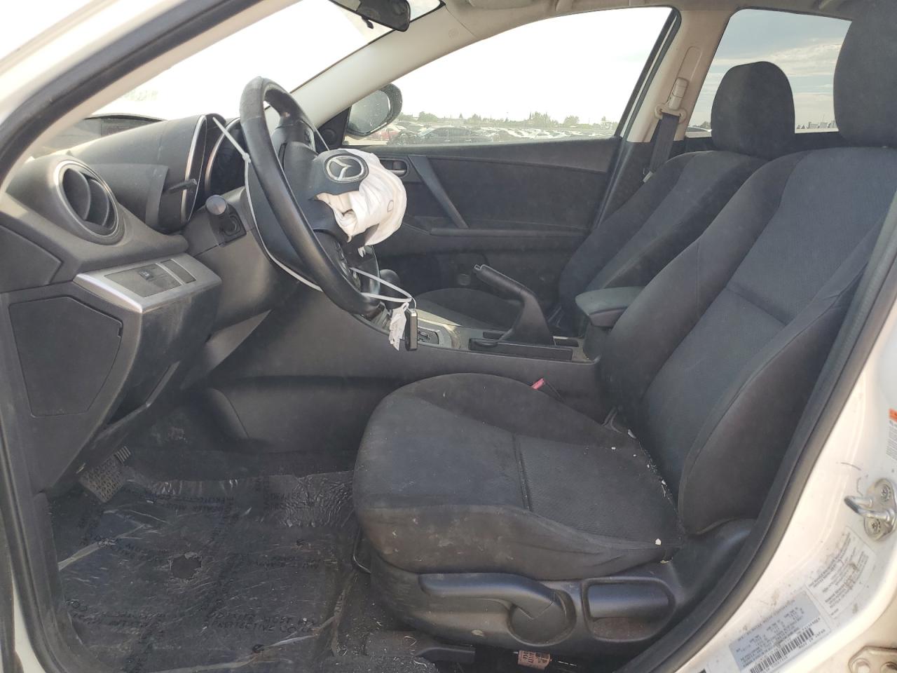 JM1BL1VF0B1402777 2011 Mazda 3 I