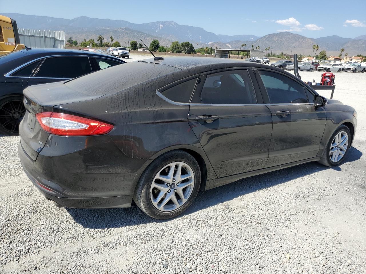 3FA6P0H71FR115700 2015 Ford Fusion Se