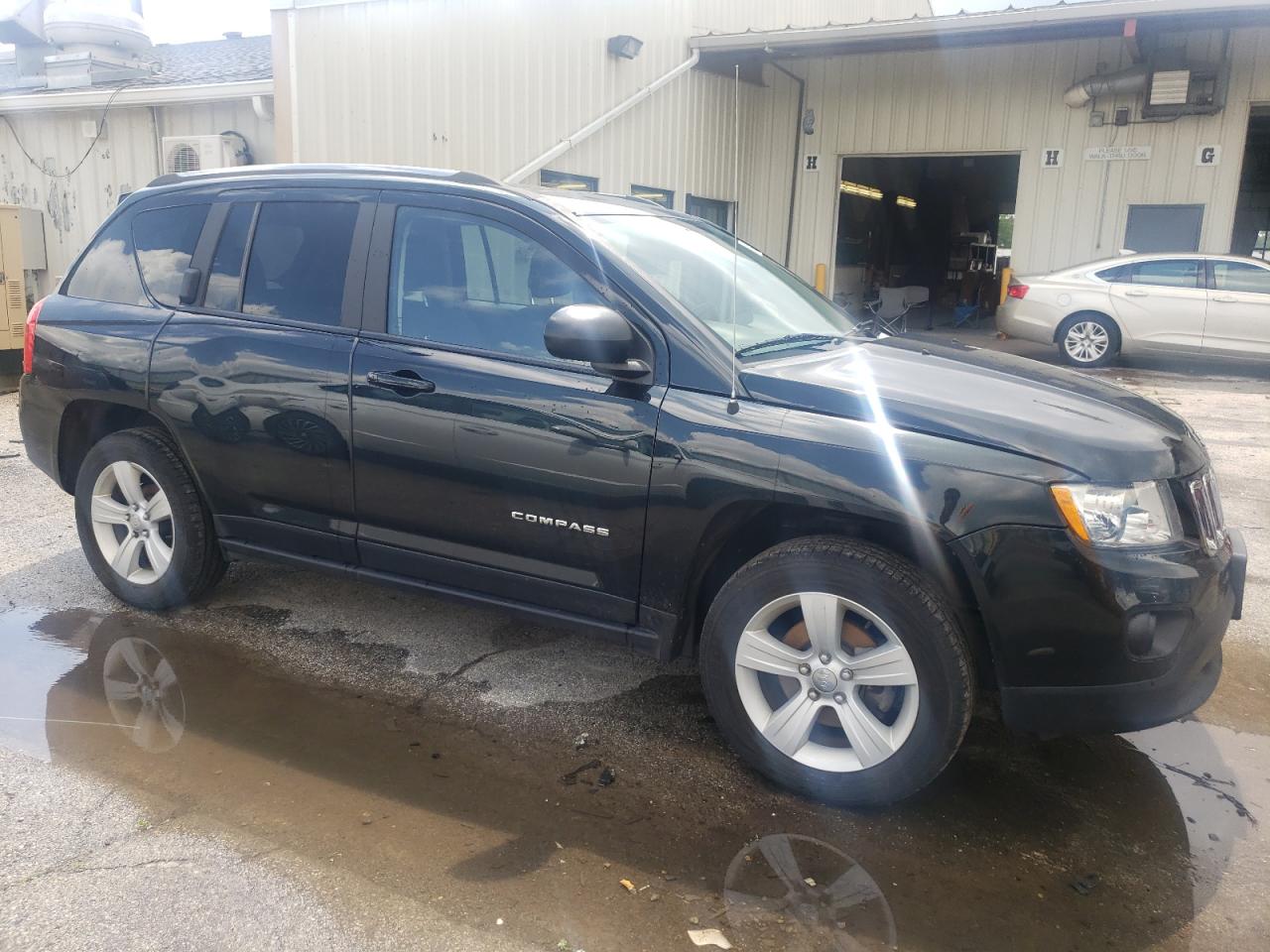 2013 Jeep Compass Latitude vin: 1C4NJDEB1DD190264