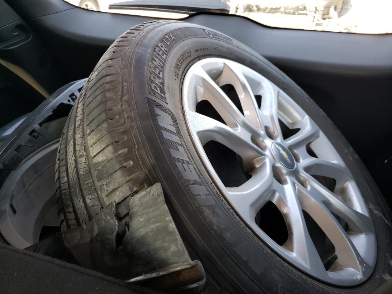 3GNAXKEVXKS631938 2019 Chevrolet Equinox Lt