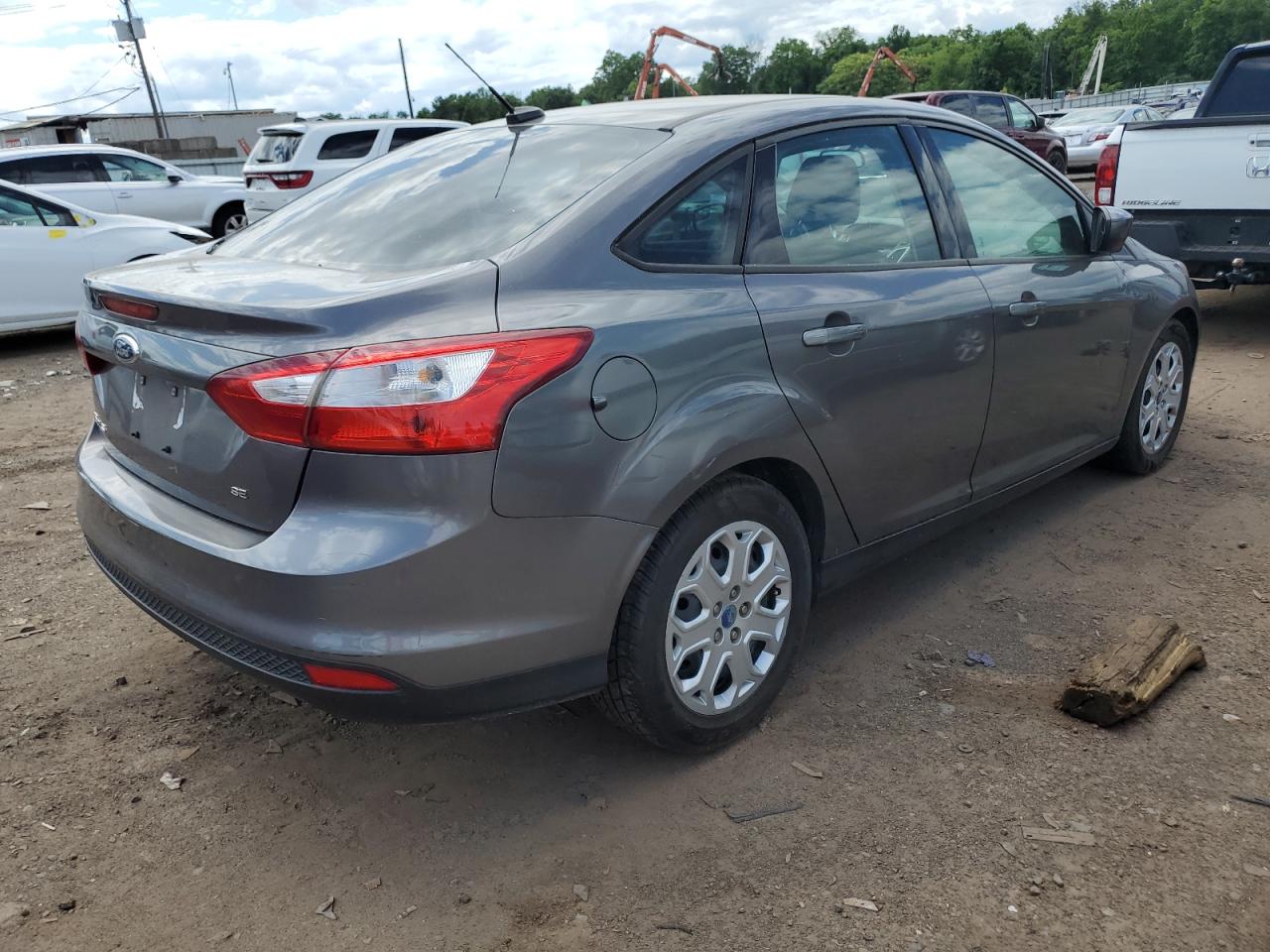 2012 Ford Focus Se vin: 1FAHP3F24CL258474