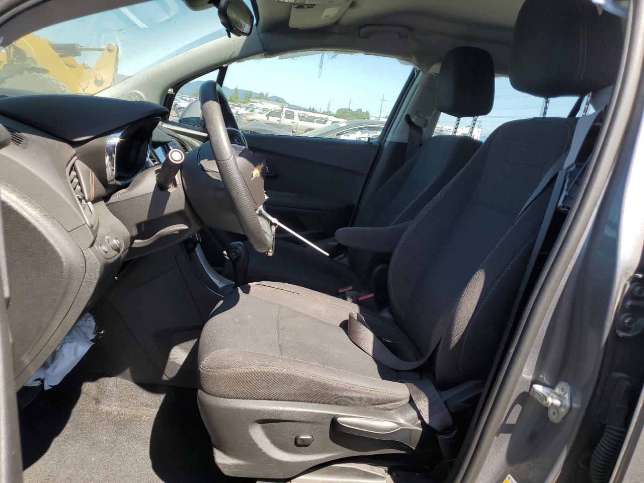 3GNCJKSB6LL191586 2020 Chevrolet Trax Ls