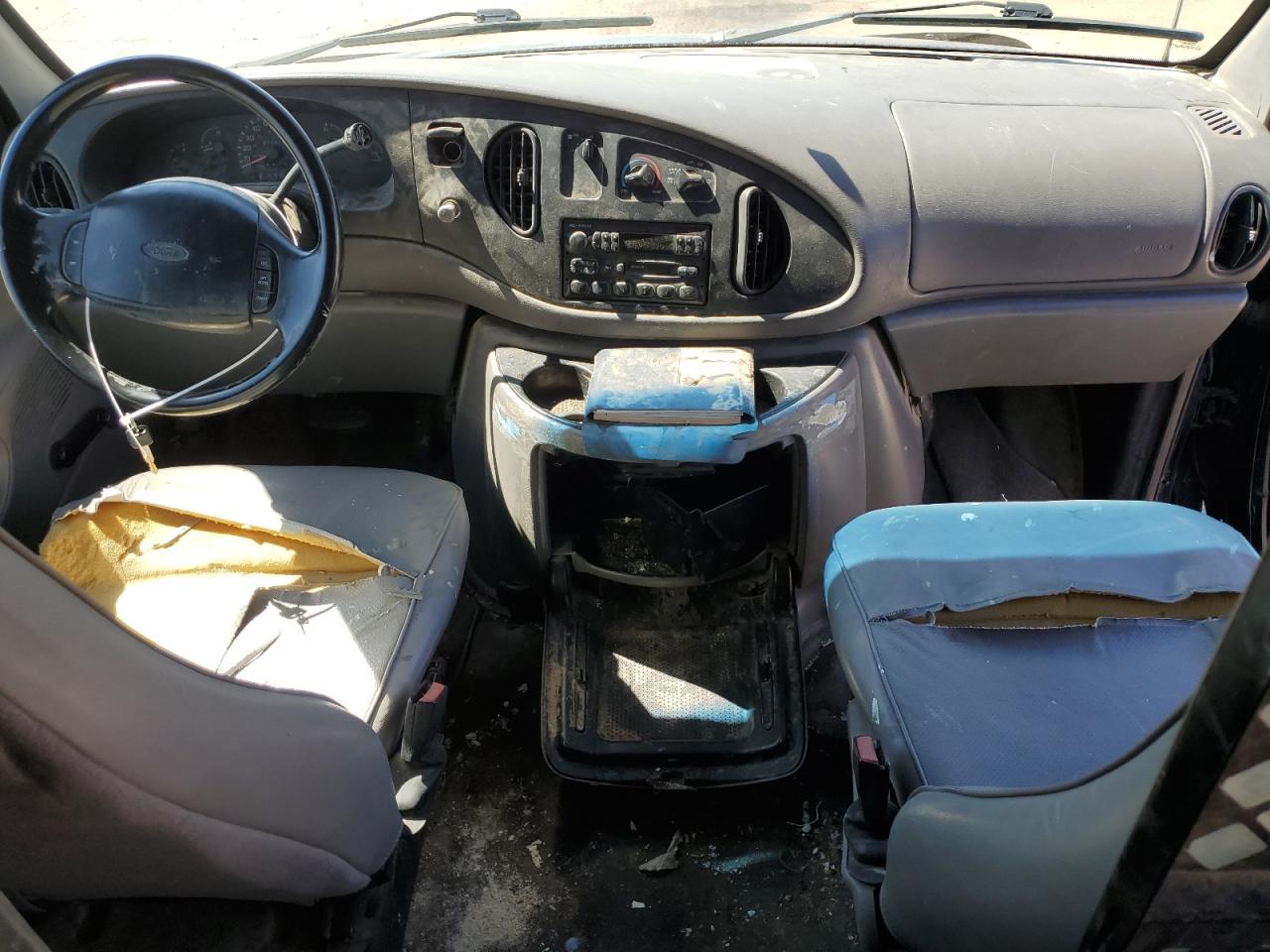 1FTPS24L7XHB16025 1999 Ford Econoline E250 Van